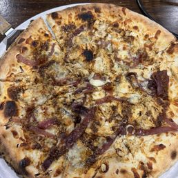 Ala Di Pollo - V Chicken Wing Pizza