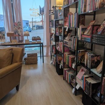 Finney's Books - Bookstores Near Me - Austin, Texas