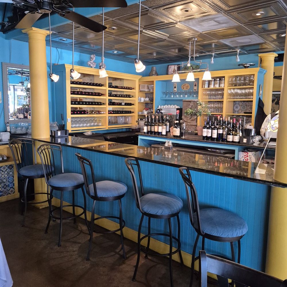 Belle & Maxwell's American /Italian restaurant - Bars Near Me - West Palm Beach, Florida