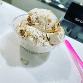 Nonno's Ice Cream Shoppe - Strawberry cheesecake ice cream - Ice Cream & Frozen Yogurt Near Me - Fall River, Massachusetts
