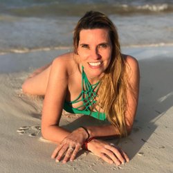 Nikki Lee Travel
