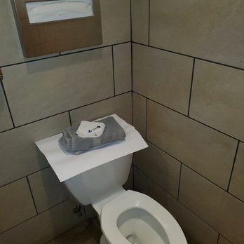 I-80 Travel Plaza & Restaurant - Shower room - Gas Stations Near Me - Sinclair, Wyoming I-80 Travel Plaza & Restaurant - Shower room - Gas Stations Near Me - Sinclair, Wyoming