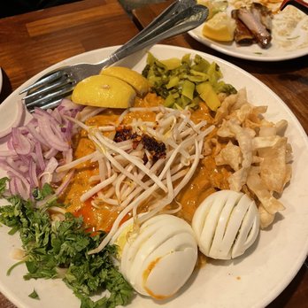B Star - Kau Soi - Burmese Near Me - San Francisco, California B Star - Kau Soi - Burmese Near Me - San Francisco, California