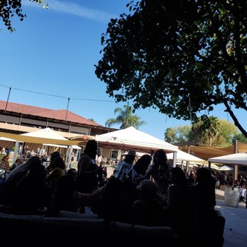 Creekside Grille Restaurant - Crowded! - New American Near Me - Temecula, California Creekside Grille Restaurant - Crowded! - New American Near Me - Temecula, California