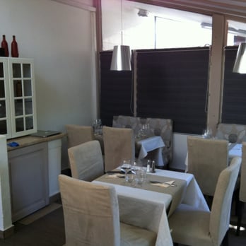 Jardin d'azur - Deuxième salle - French Near Me - Marseille, 13 Jardin d'azur - Deuxième salle - French Near Me - Marseille, 13