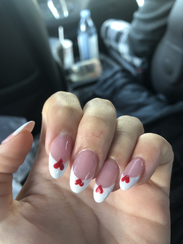 Starline Nails Logo