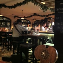 Hof.Schänke - Sogar Musi gibt es am Abend. Mit Quetsche und Gitarre. Sehr angenehm
