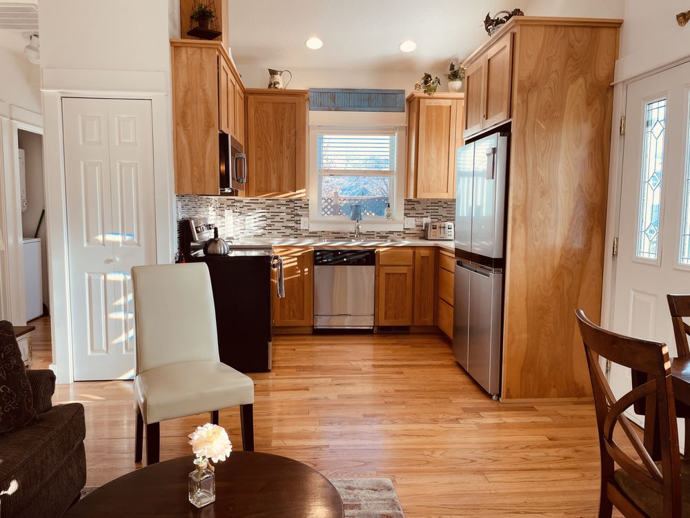 Second Street Cottages