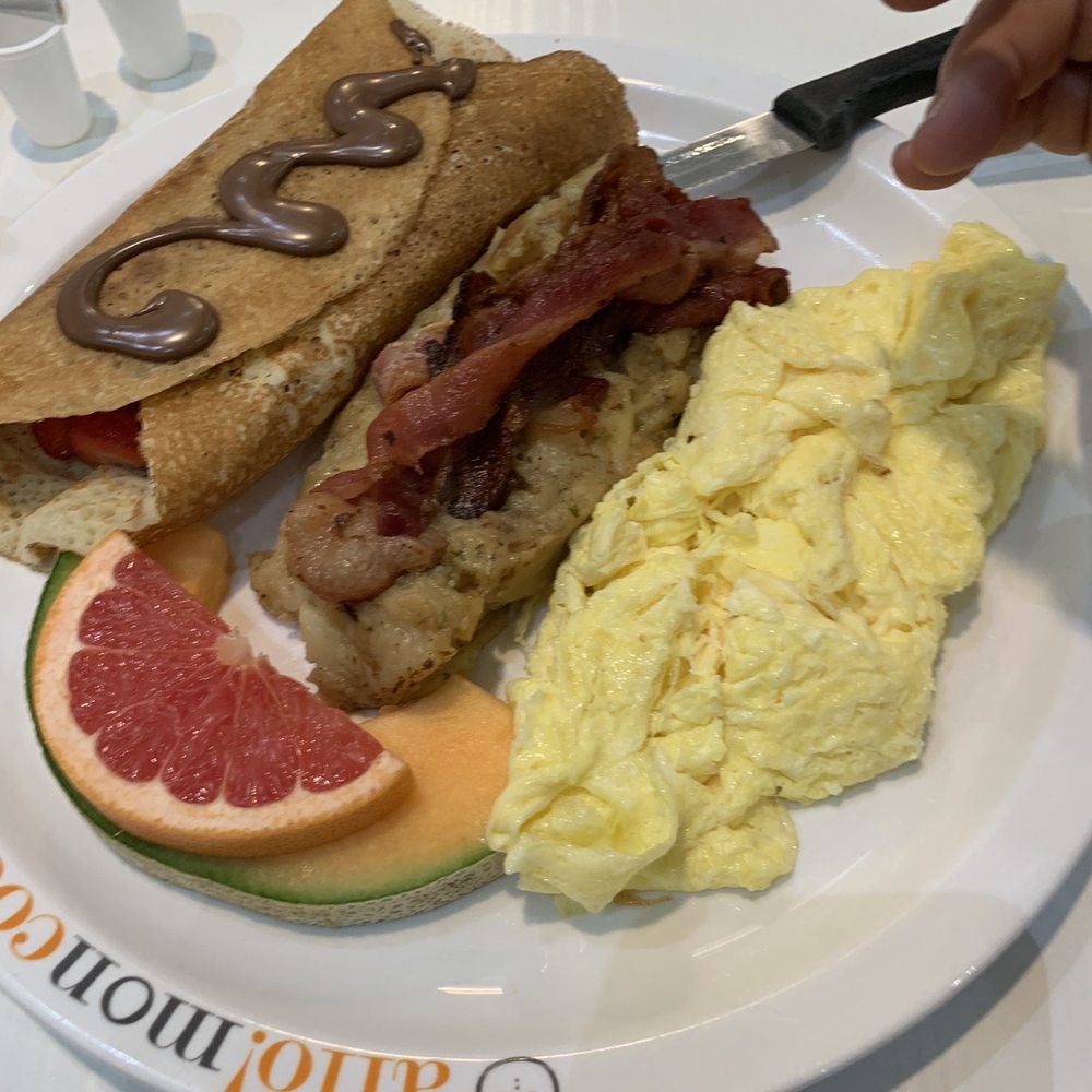 Allo Mon Coco - a plate of breakfast food - Breakfast & Brunch Near Me - Pointe-Claire, Quebec