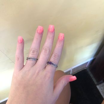Lavee Nails - dip manicure - Nail Salons Near Me - Louisville, Kentucky
