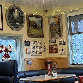 Pancake House - Interior - American Near Me - Longview, Washington