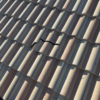 Victory Roofing - Cracked roof tile - Roofing Near Me Victory Roofing - Cracked roof tile - Roofing Near Me