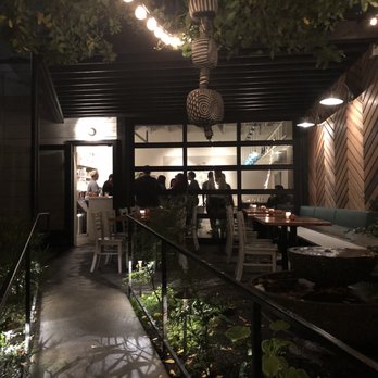 Brimmer & Heeltap - Patio/courtyard - New American Near Me - Seattle, Washington
