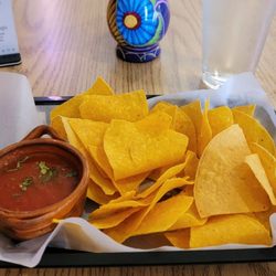 Boka Feliz - Chips and salsa.