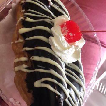 Linn's Restaurant - Eclair from the bakery. Not overly sweet. Perfect filling - American Near Me - Cambria, California Linn's Restaurant - Eclair from the bakery. Not overly sweet. Perfect filling - American Near Me - Cambria, California