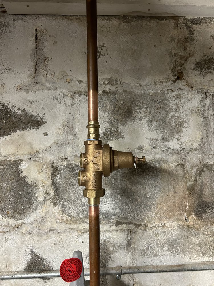 Slide of A&A pro pipe repair and heating services