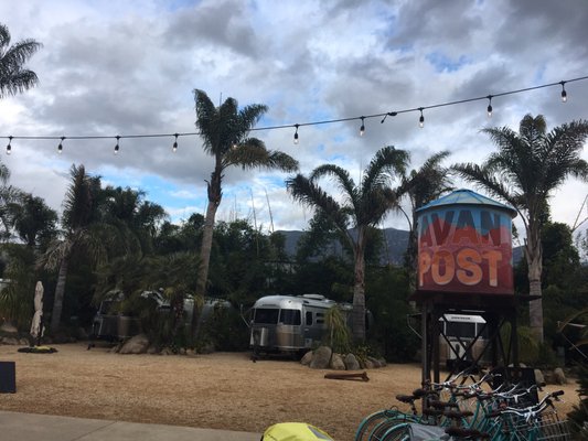 Caravan Outpost by null