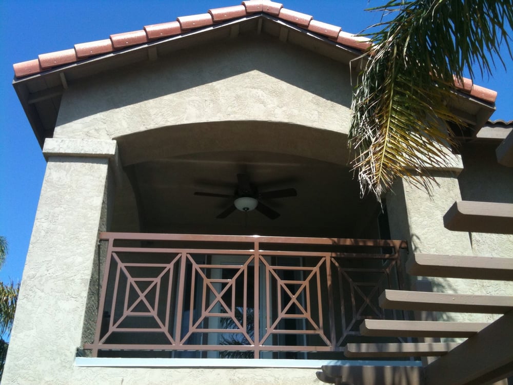 Slide of Three R Builders