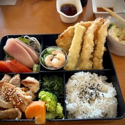 Sansho Sushi & Japanese Dining - My go-to Bento : Makunouchi Bento
