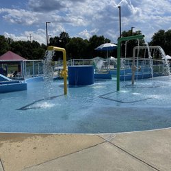 Glenn Dale Splash Park - Upper Splash Pad area