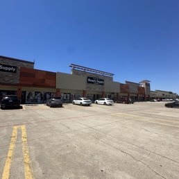Exterior photo of Gold 7 Beauty Supply - Plano, Texas Exterior photo of Gold 7 Beauty Supply - Plano, Texas