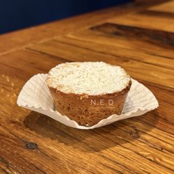 Mac's Local Eats - Gooey Butter Cupcake