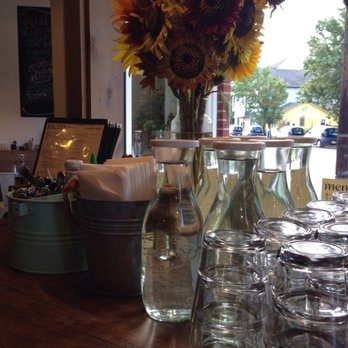 Garden Table - Broad Ripple - Lots of natural light to start the day. - Juice Bars & Smoothies Near Me - Indianapolis, Indiana