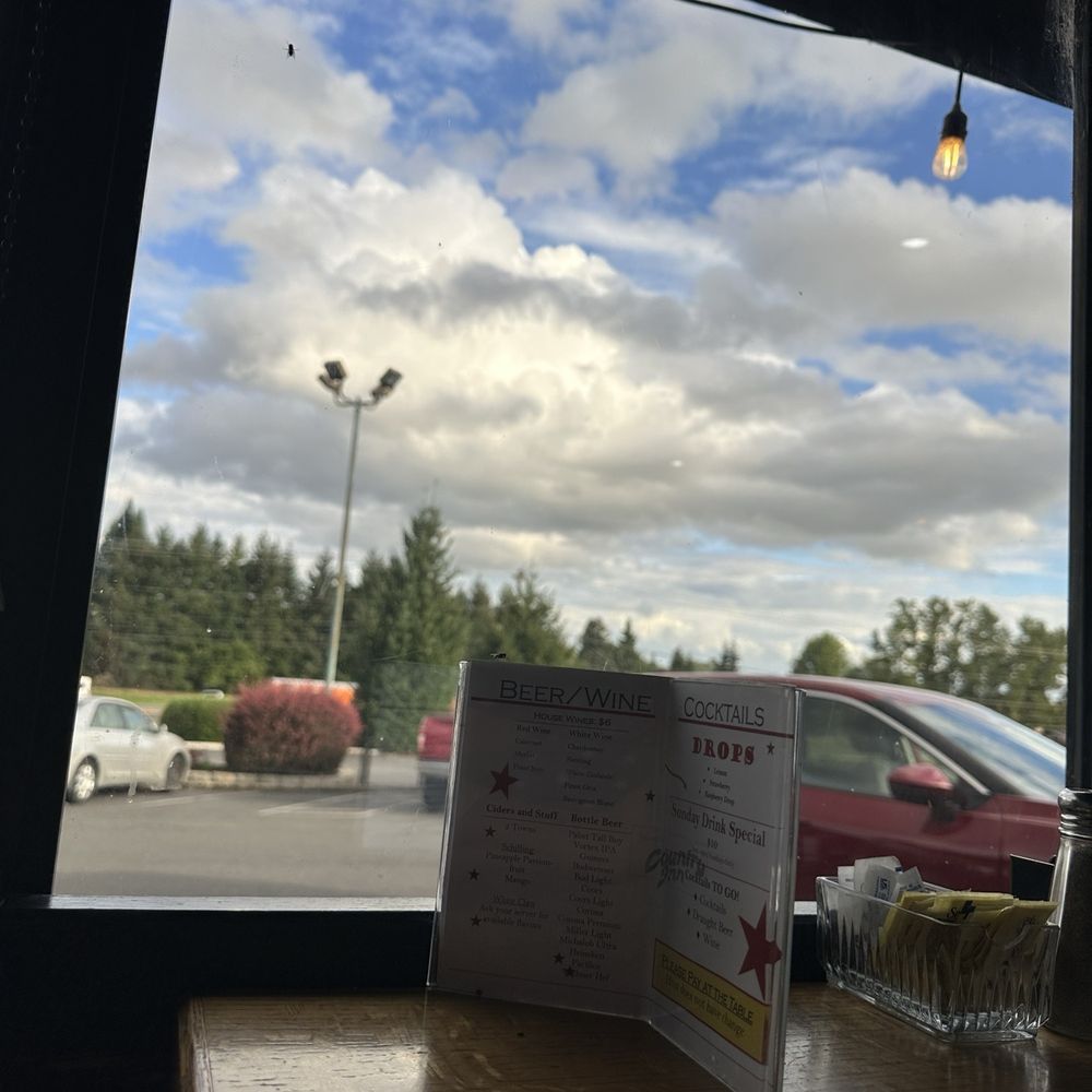 Warren Country Inn - Flies on the window - American Near Me - Warren, Oregon Warren Country Inn - Flies on the window - American Near Me - Warren, Oregon
