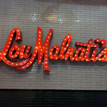 Lou Malnati's Pizzeria - Pizza Near Me - Chicago, Illinois