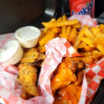 Crispy Wings - #2. 12 Piece combo (lemon pepper & sweet red chili) - Chicken Wings Near Me - Commerce, California Crispy Wings - #2. 12 Piece combo (lemon pepper & sweet red chili) - Chicken Wings Near Me - Commerce, California