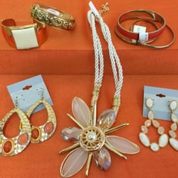 The Cedar Chest Consignments - Beautiful jewelry