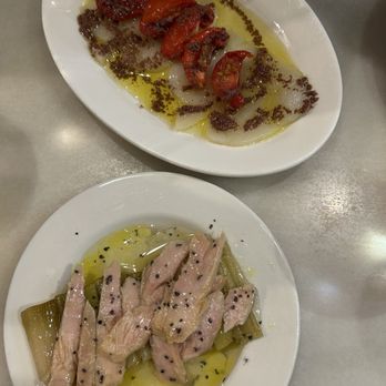 El Xampanyet - Tuna belly over leeks and cod with peppers - Tapas Bars Near Me - Barcelona, B