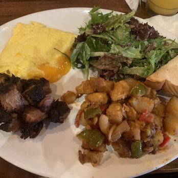 Butcher Bar - Brunch: scrambled eggs with mild cheddar cheese and burnt ends, toast, salad & home fries - Barbeque Near Me - Astoria, New York