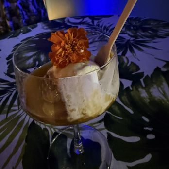 Pepper Moon Catering - Ice cream/sorbet w sautéed apples - Caterers Near Me - Greensboro, North Carolina Pepper Moon Catering - Ice cream/sorbet w sautéed apples - Caterers Near Me - Greensboro, North Carolina