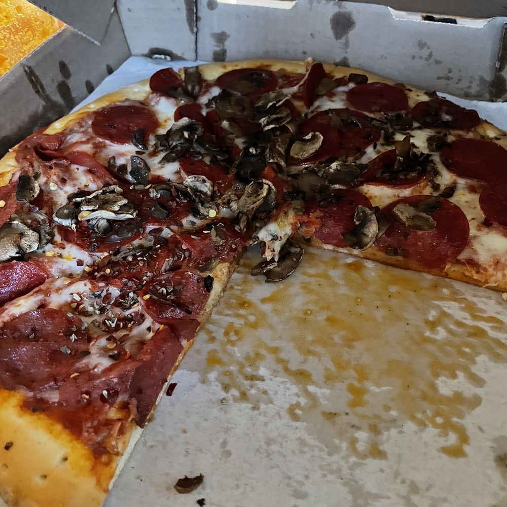 Blondie’s Pizza - Pepperoni & mushroom pizza - Pizza Near Me - Berkeley, California