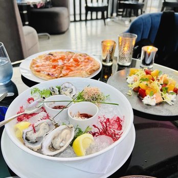 Spago - Oysters, pizza, melons - New American Near Me - Beverly Hills, California