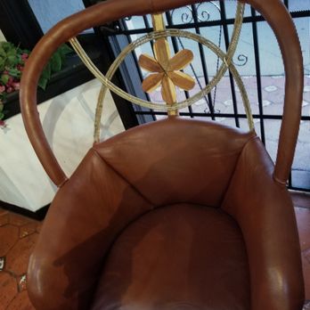 Mariscos La Sirena - A chair fit for a Queen/King - Mexican Near Me - Santa Ana, California