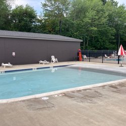 Berkeley Heights Community Pool - The kiddie pool has a gentle slope that's perfect for little swimmers.