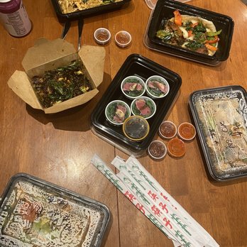 Super Thai Cuisine - Pad se ew, pad woon sen, Brussels, Thai taco, ahi tuna scoops - Thai Near Me - Austin, Texas