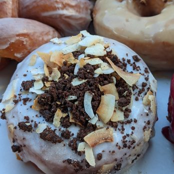 Fan-Fan Doughnuts - Donuts Near Me - Brooklyn, New York Fan-Fan Doughnuts - Donuts Near Me - Brooklyn, New York