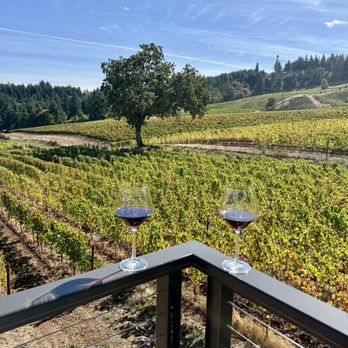 Ambar Estate - Wine Tasting Room Near Me - Newberg, Oregon