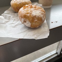 Donut Dip - Vanilla frosting filling