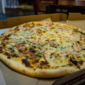 Cely’s Pizzaria - Margarita pizza - Pizza Near Me - Sulphur, Oklahoma