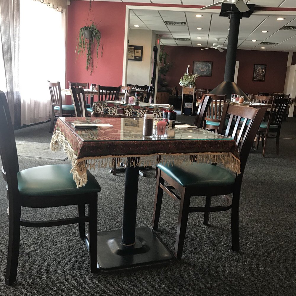 Mediterranean Bistro - Pre-lunch rush - Mediterranean Near Me - Omaha, Nebraska