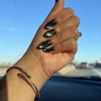 MOI Nails Studio - Cat eye burgundy and teal - Nail Salons Near Me - Los Angeles, California MOI Nails Studio - Cat eye burgundy and teal - Nail Salons Near Me - Los Angeles, California