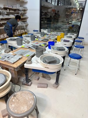 CLAY SPACE Ceramic Center by null