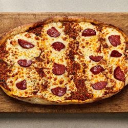 Istanbul Food Lovers Restaurant - Sujuk and cheese pide
