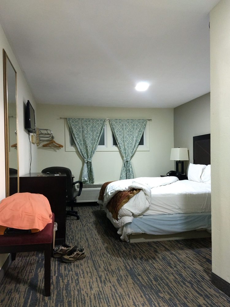 GATEWAY MOTEL Updated September 2024 628 E South E St, Broken Bow, Nebraska Hotels Phone