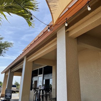 10 Twenty Five - Outdoor seating - New American Near Me - Cape Coral, Florida