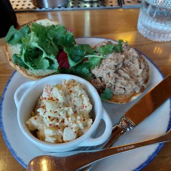 Cindy's Rooftop - Pulled pork looked dry bit was really good and succulent - New American Near Me - Chicago, Illinois Cindy's Rooftop - Pulled pork looked dry bit was really good and succulent - New American Near Me - Chicago, Illinois
